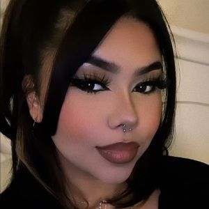 Meet your Posher, Gabriela